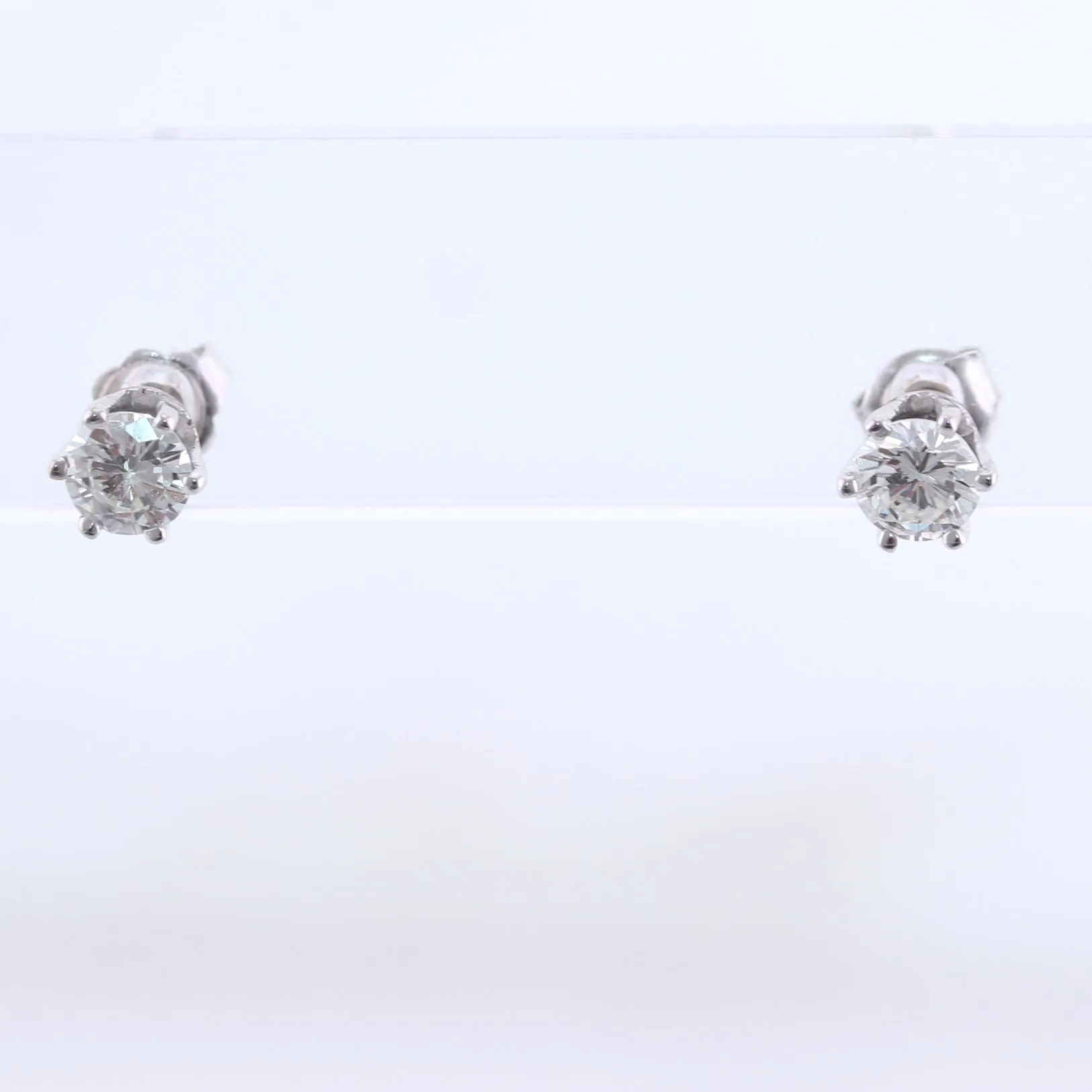 14k White Gold 1.00ctw Six Prong Diamond Stud Earrings