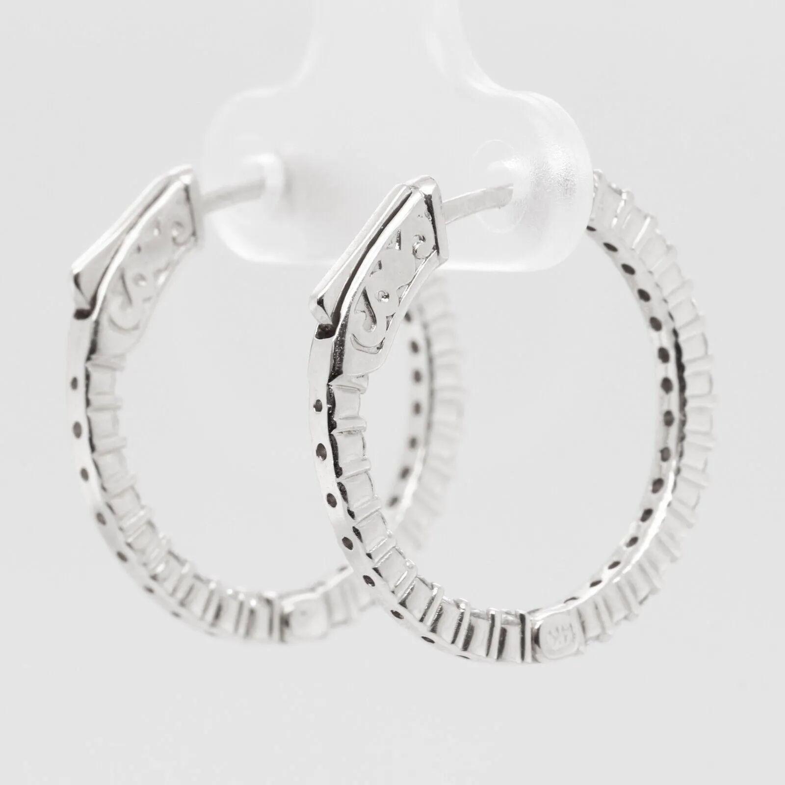 14k White Gold Diamond In & Out Hoop Earrings 0.75ctw G SI1 - Snap Closure