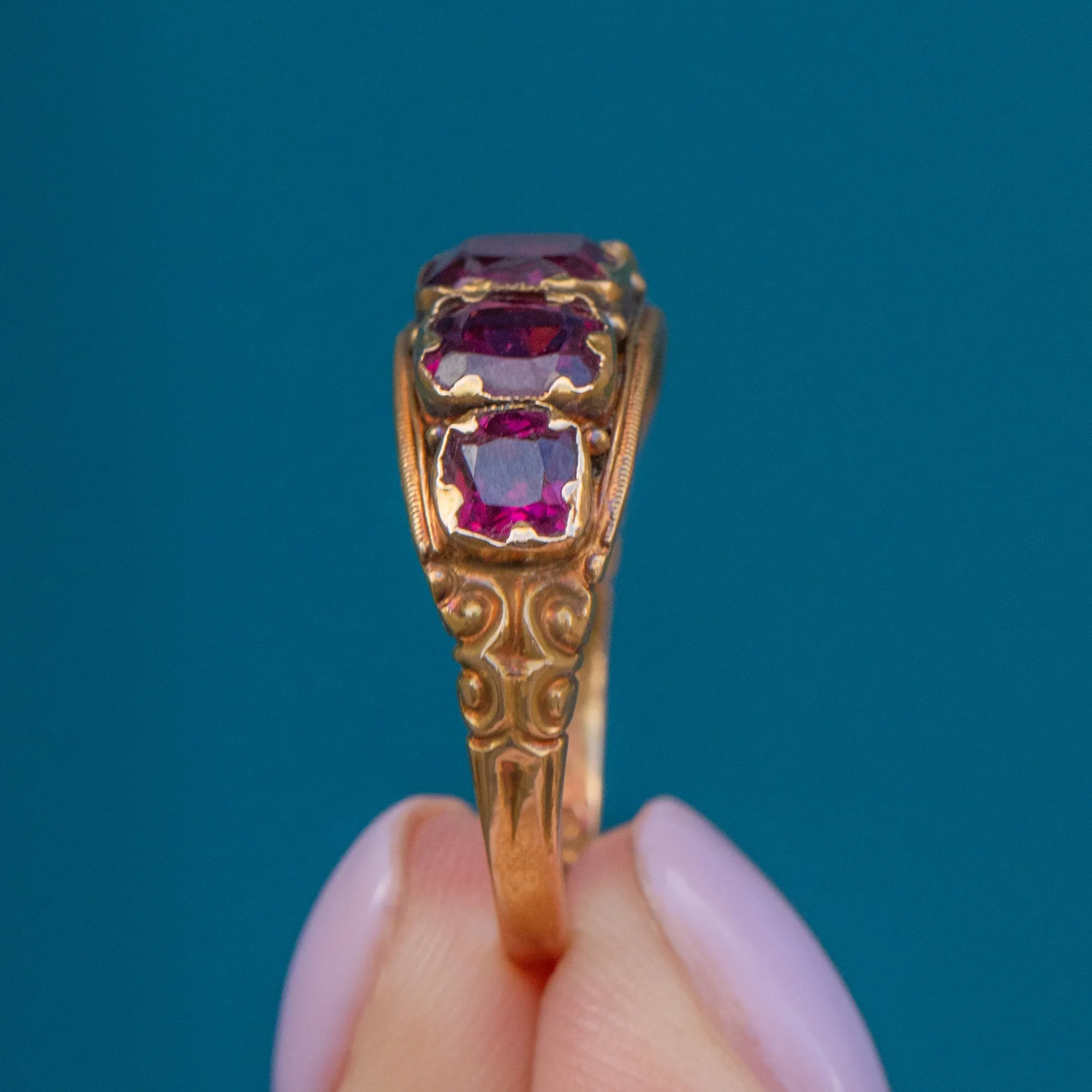 15ct Gold Garnet Five-Stone Ring, c.1876