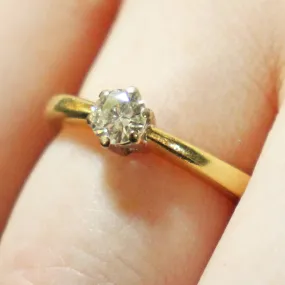 18ct gold .33 carat diamond solitaire ring