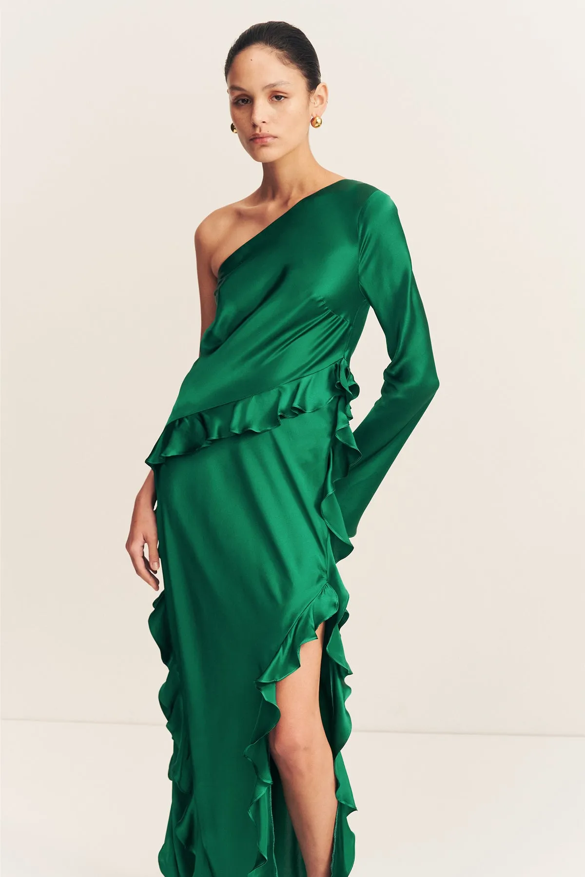 ELLE SILK ASYMMETRICAL ONE SHOULDER RUFFLE MAXI DRESS - EMERALD GREEN