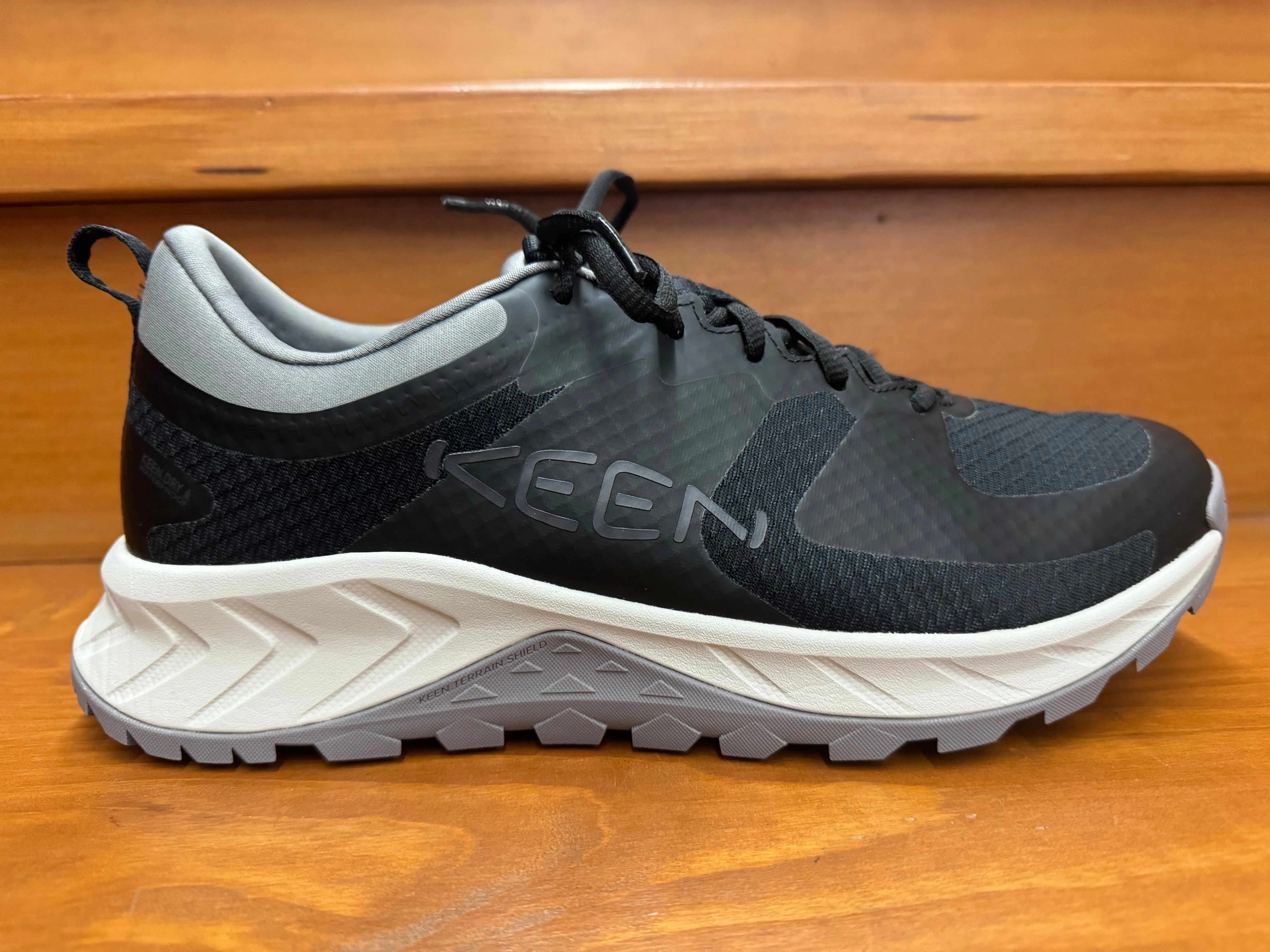 Keen Versacore WP Black/Magnet 1029049