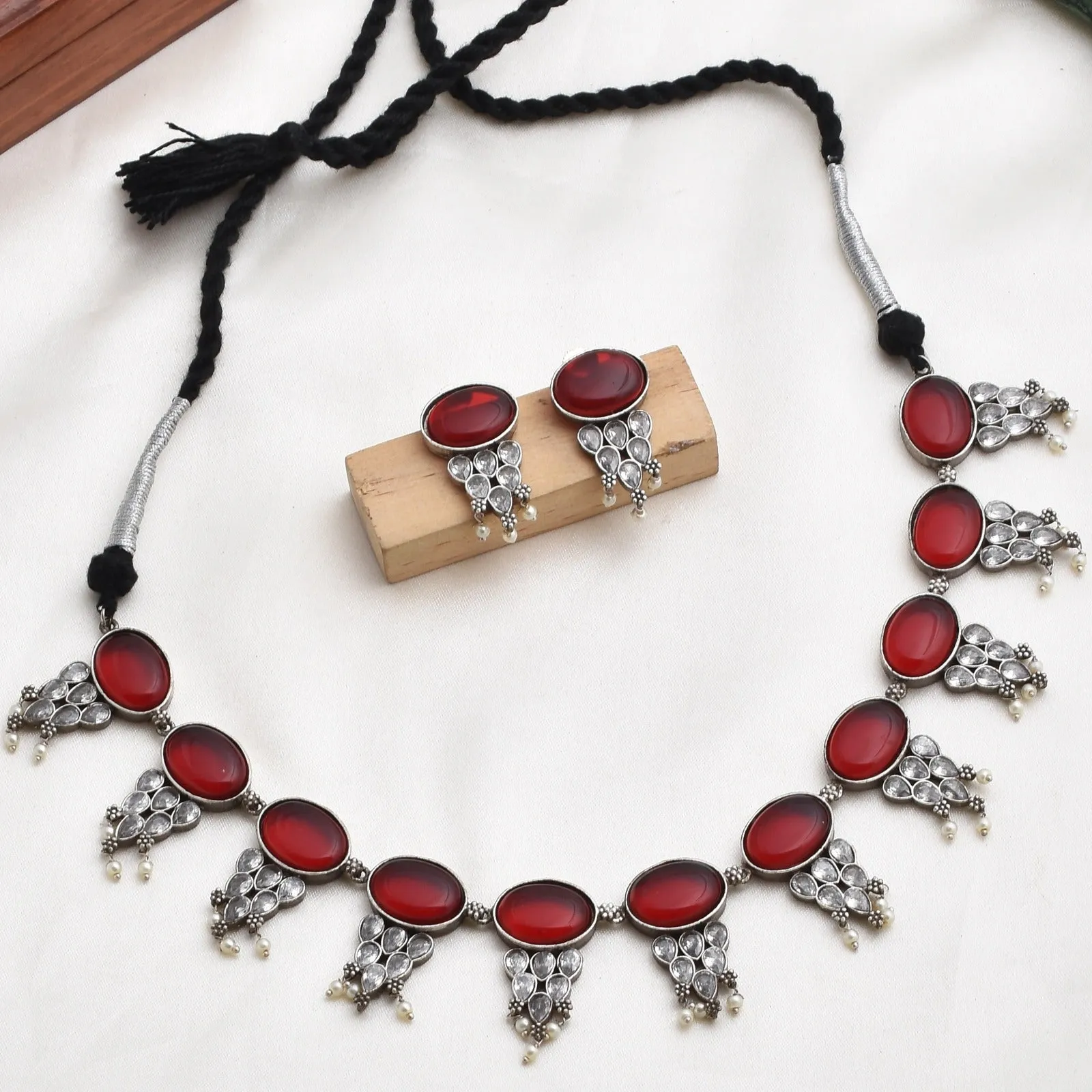 Ruhani Choker Necklace